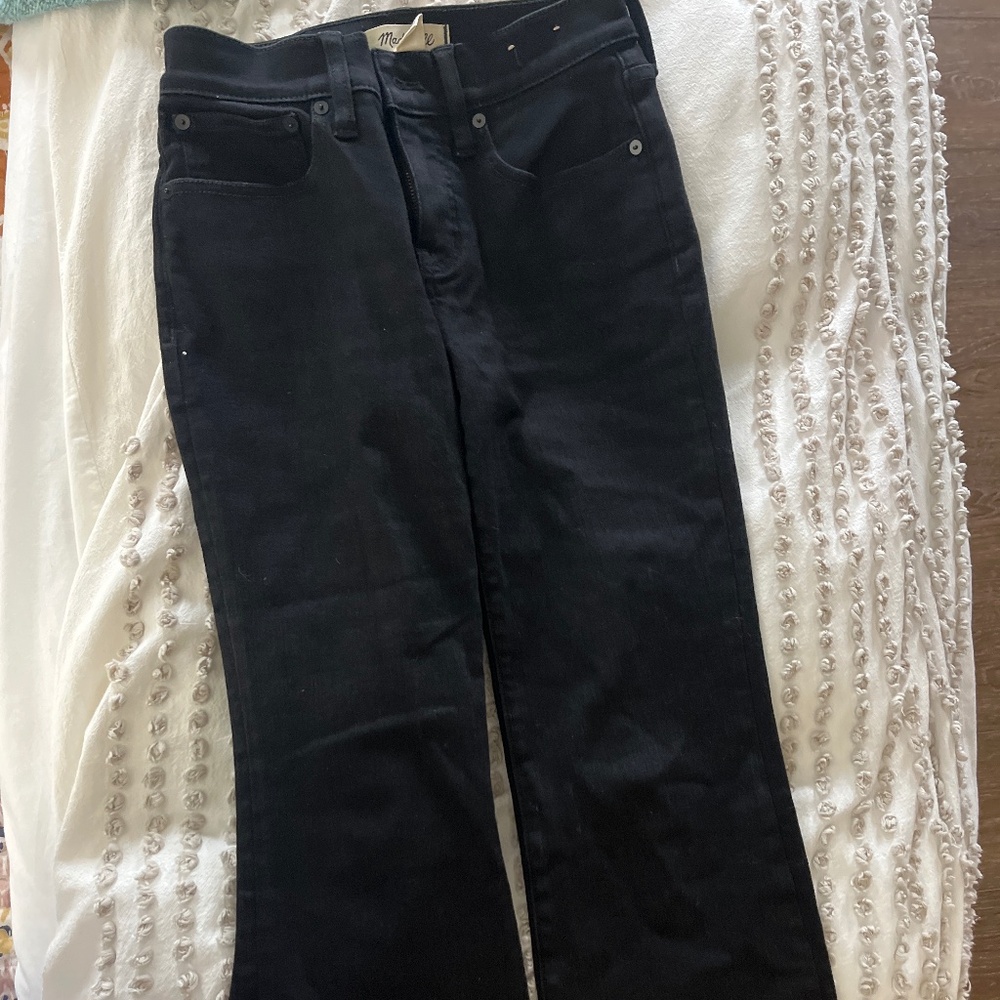 Madewell mid-rise kick out jeans